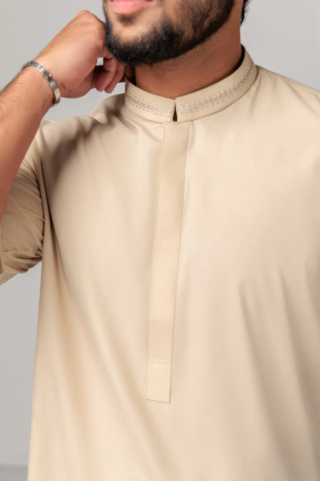 ASH-WHITE-BLENDED-KURTA SHALWAR (KSRS23-052) - Image 4