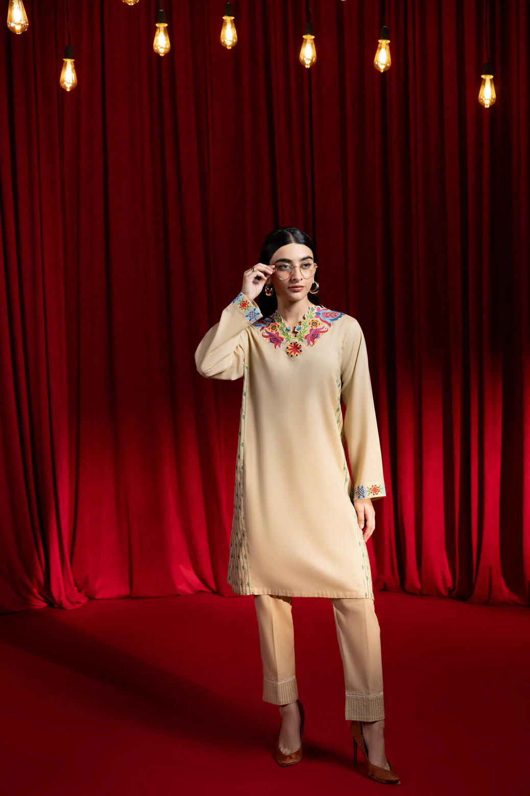 BEIGE-CAMBRIC-2 PIECE (BS7242P33) - Image 3