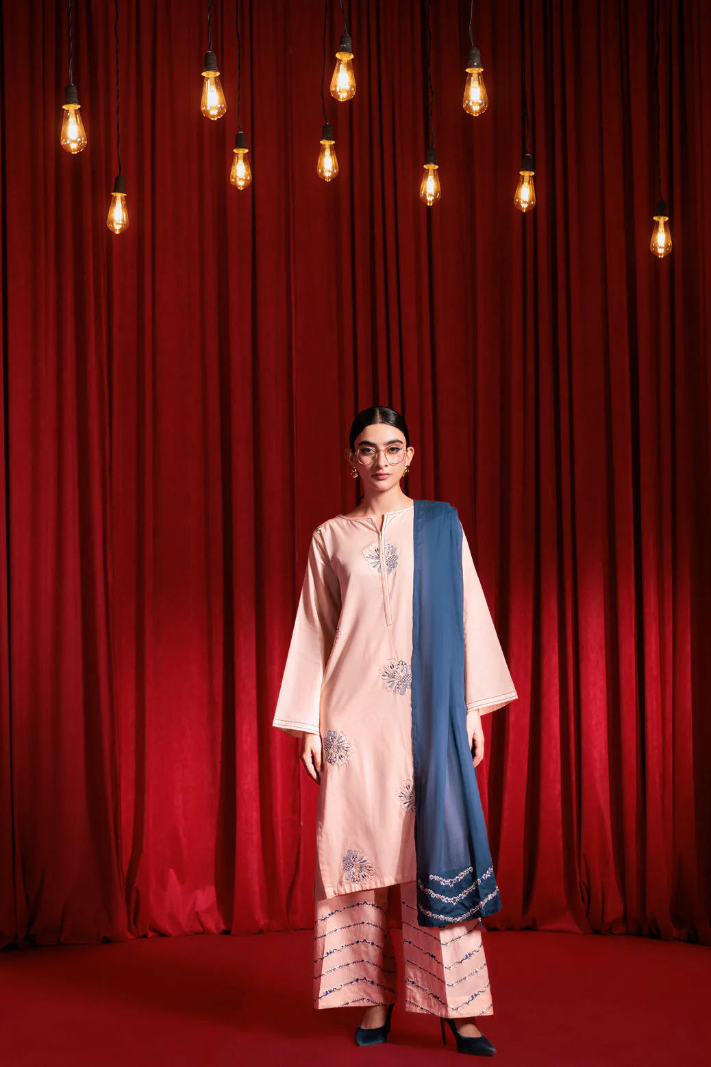BEIGE-CAMBRIC-3 PIECE (BPS5243P05) - Image 3