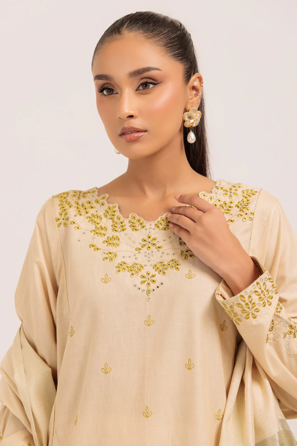 BEIGE-CAMBRIC-3 PIECE (BS6243P04) - Image 4