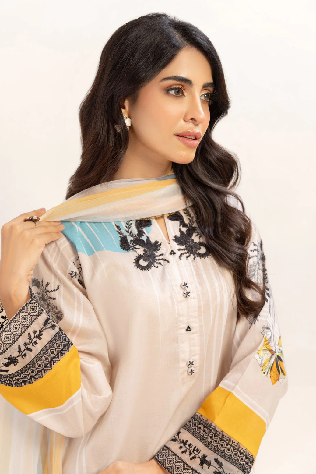 BEIGE-LAWN-3 PIECE (BPS2243P07) - Image 4