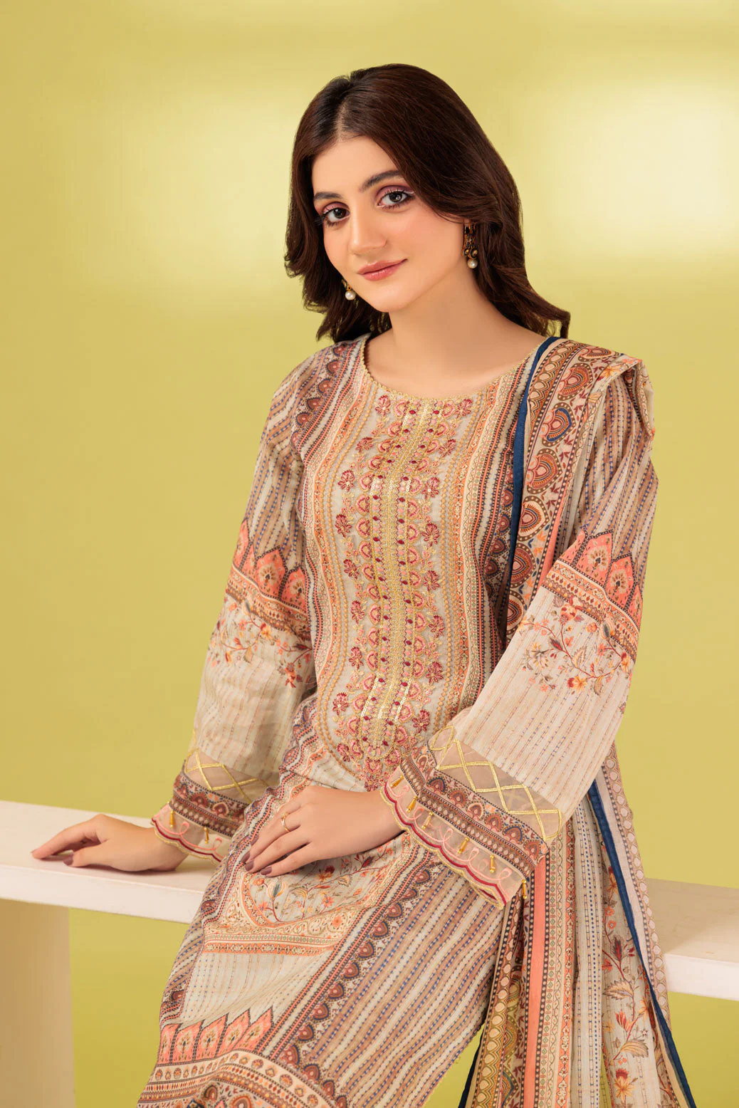 BEIGE-LAWN-3 PIECE (SSS233P72) - Image 3