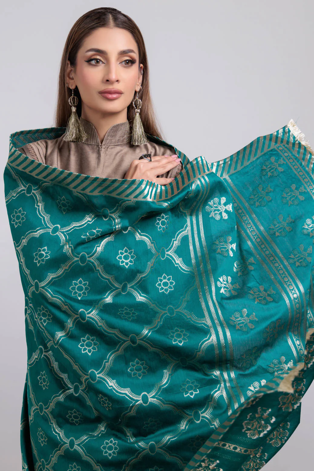BEIGE-SILK-3 PIECE (PWS7243P17) - Image 4