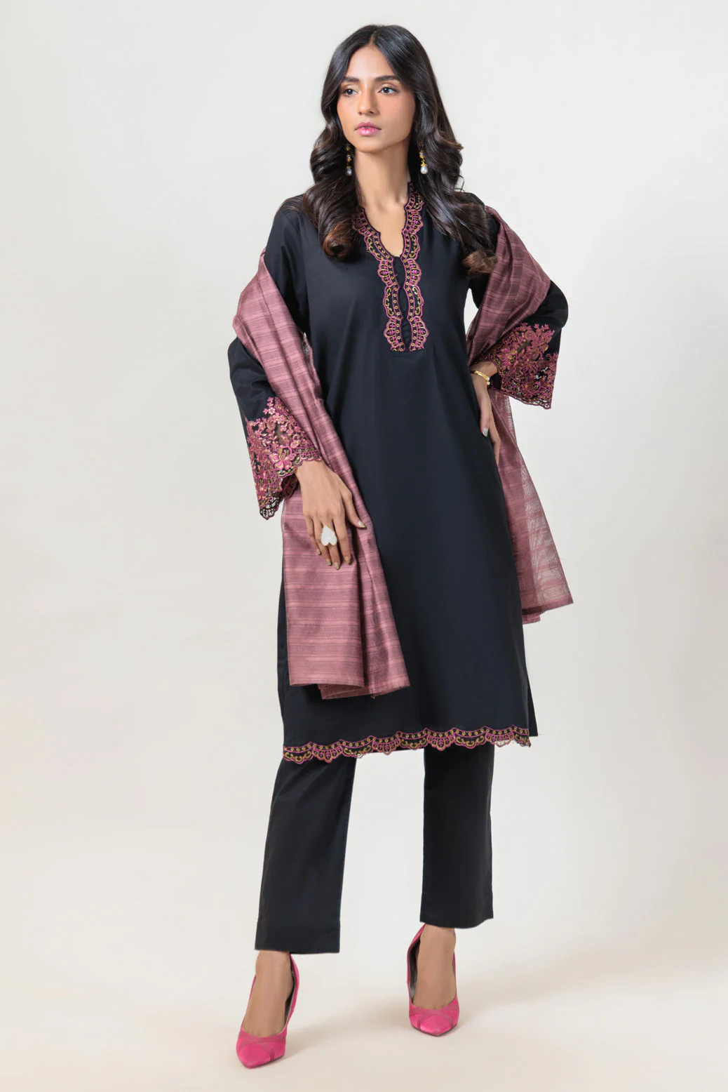 BLACK-CAMBRIC-3 PIECE (BPS1243P16) - Image 4