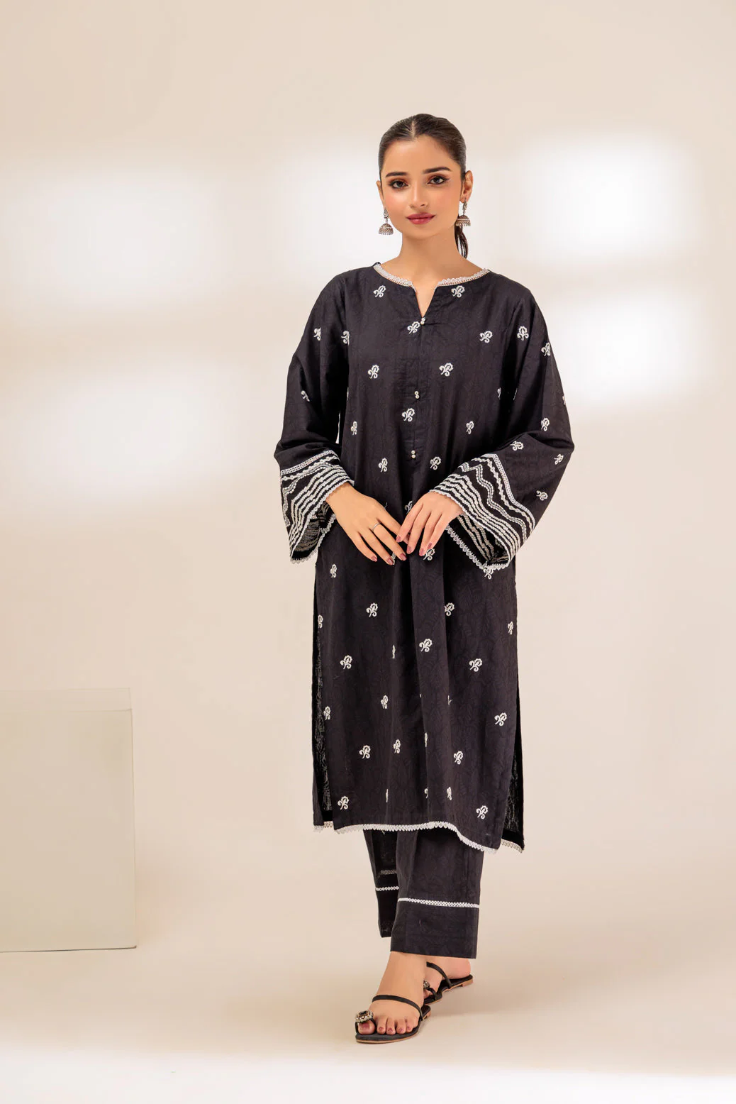 BLACK-JACQUARD-2 PIECE (SRLS232P60) - Image 4