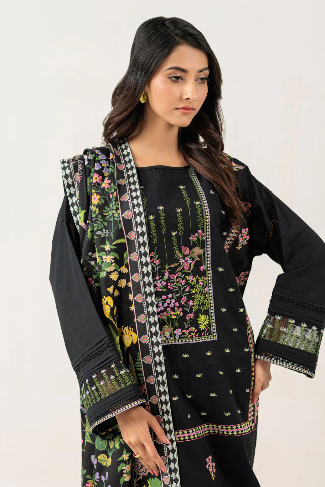 BLACK-KHADDAR-3 PIECE (WS1243P14) - Image 4