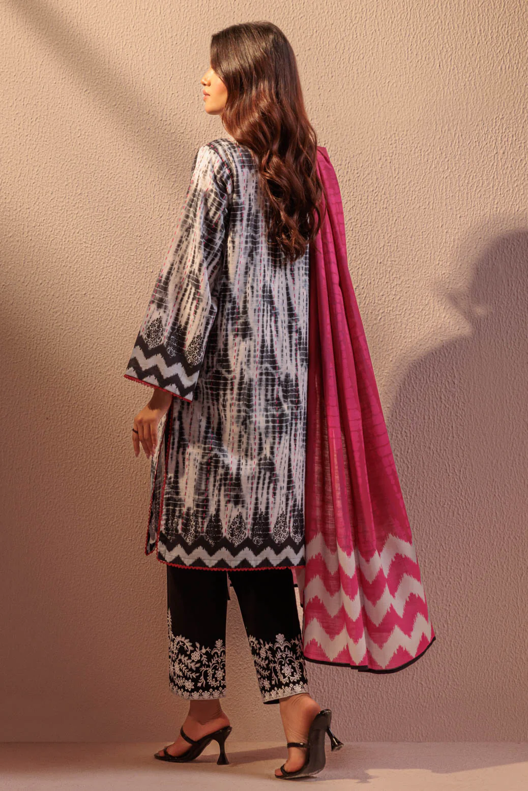 BLACK-KHADDAR-3 PIECE (WS6243P02) - Image 4