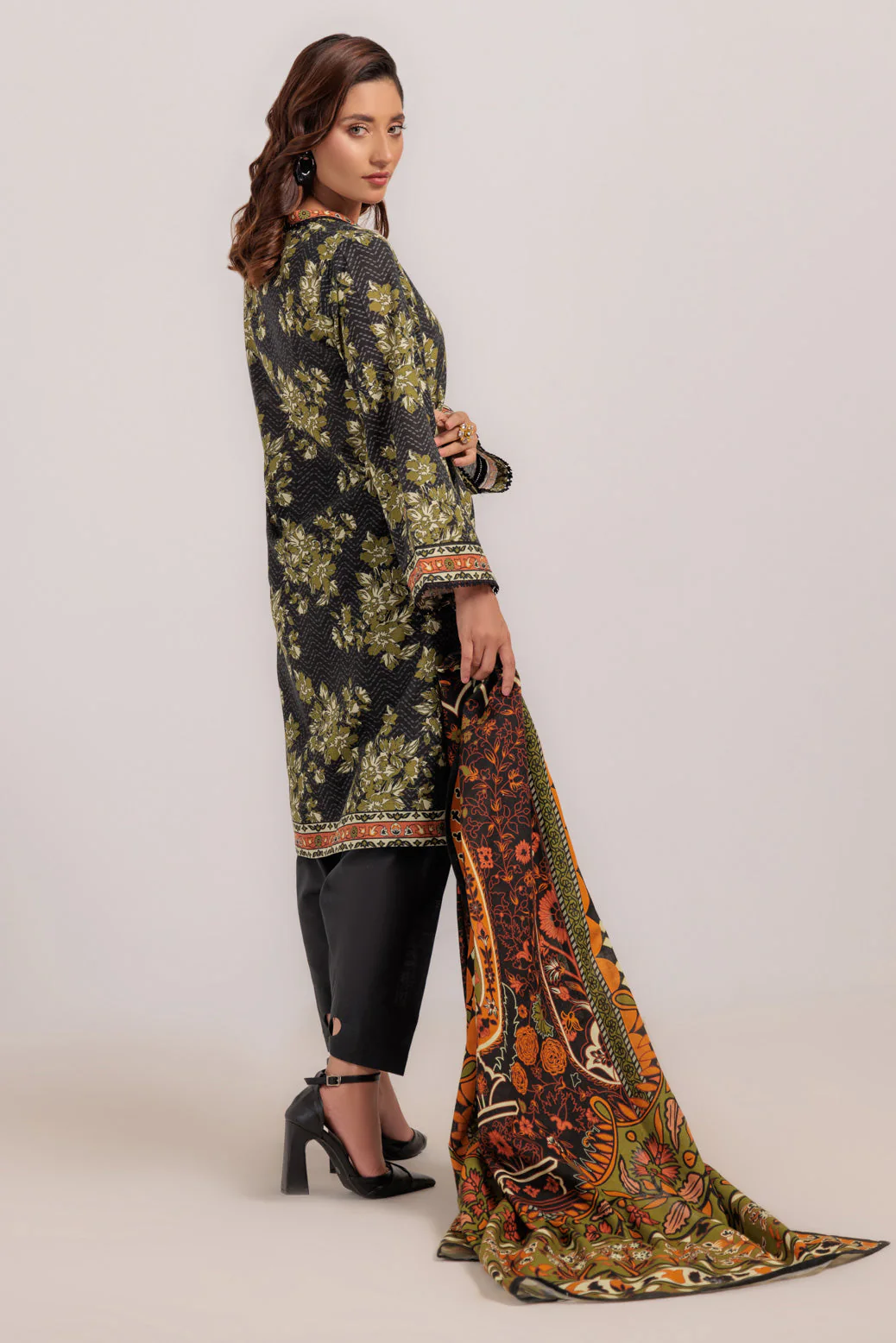 BLACK-KHADDAR-3 PIECE (WS7243P28) - Image 5