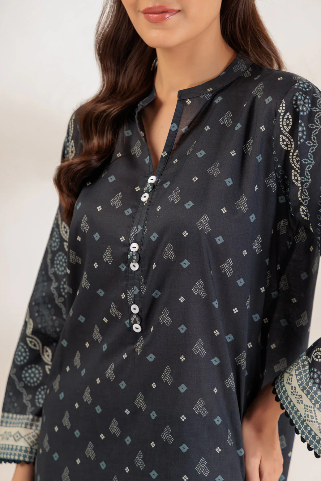 BLACK-LAWN-2 PIECE (6S24B2P292) - Image 2