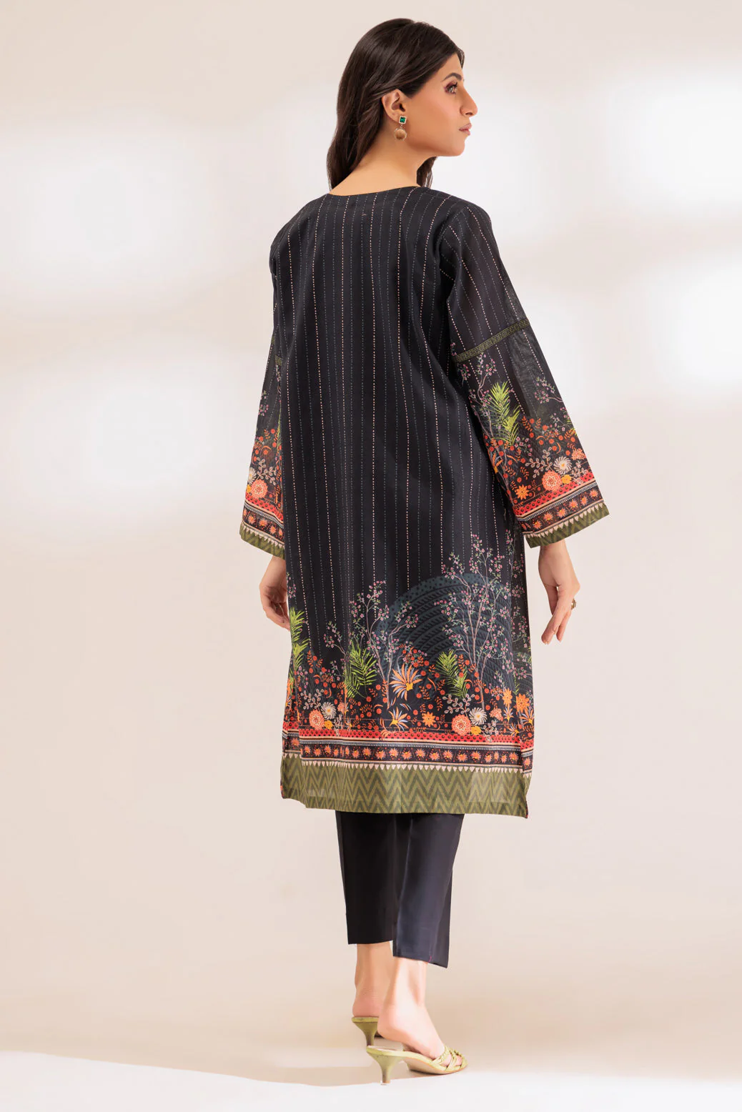 BLACK-LAWN-2 PIECE (BSAS232P09) - Image 4