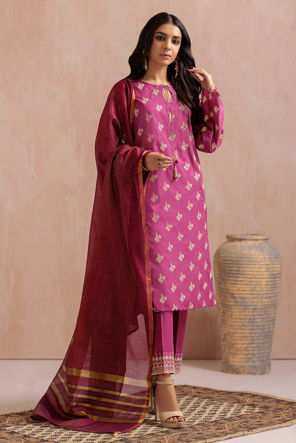 FUCHSIA-CHIKANKARI-3 PIECE (WSS223P99)