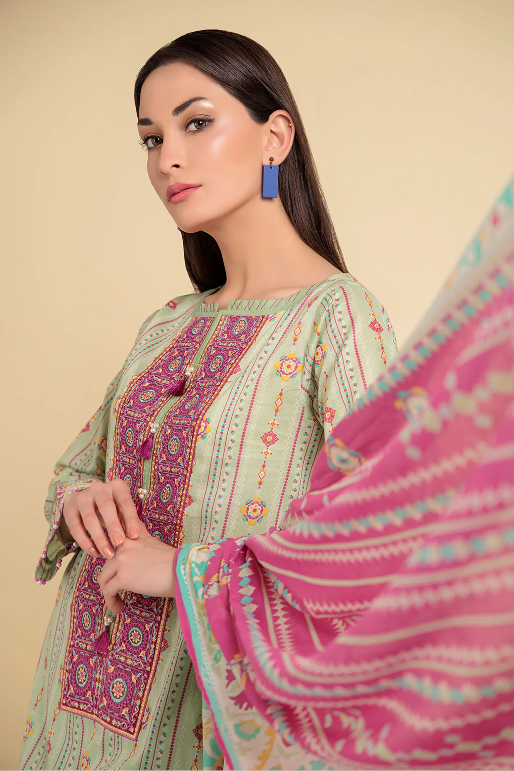 GREEN-LAWN-3 PIECE (SAS233P43)