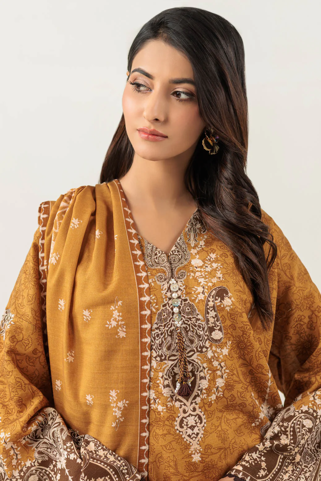 MUSTARD-KHADDAR-3 PIECE (WS6243P96) - Image 3