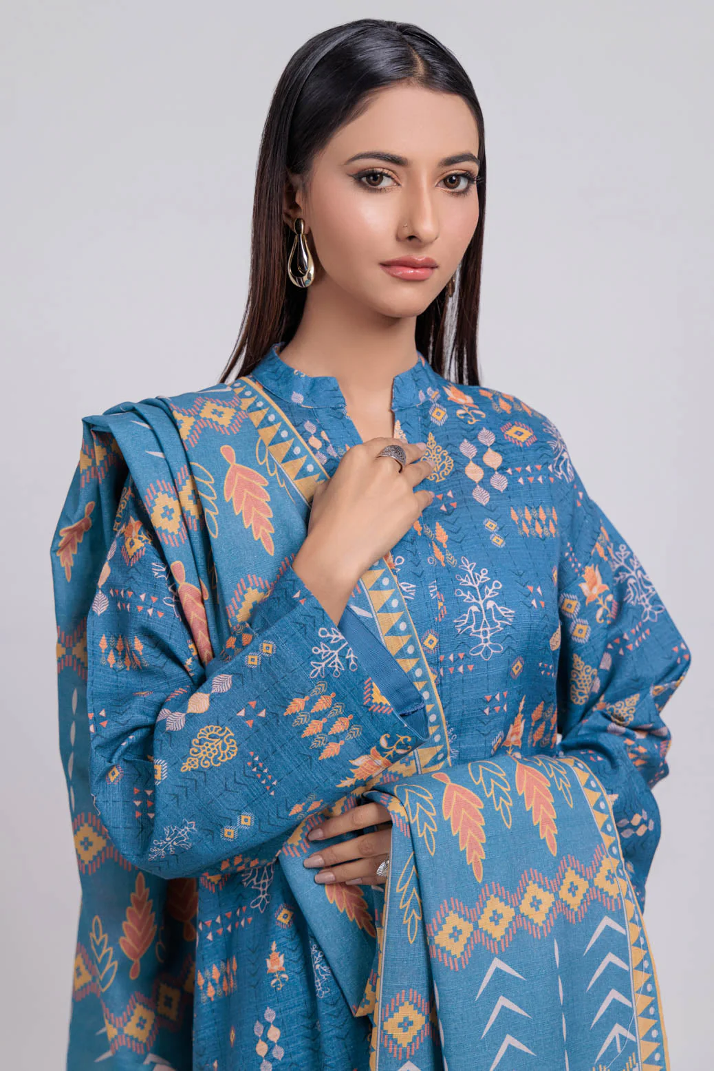 SKY-BLUE-KHADDAR-3 PIECE (WS6243P98) - Image 4