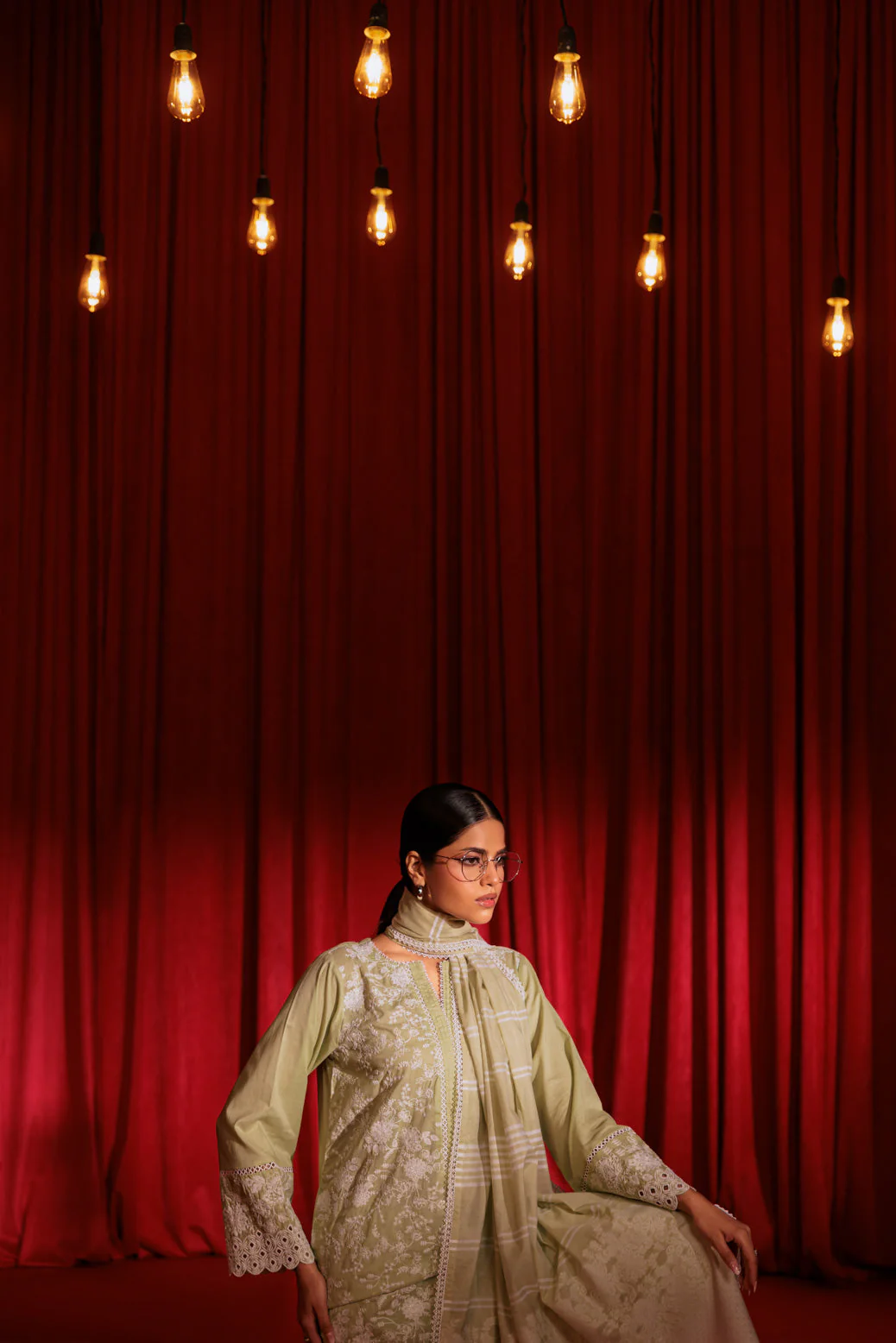 WHITE-CAMBRIC-3 PIECE (6S24K3P044) - Image 2