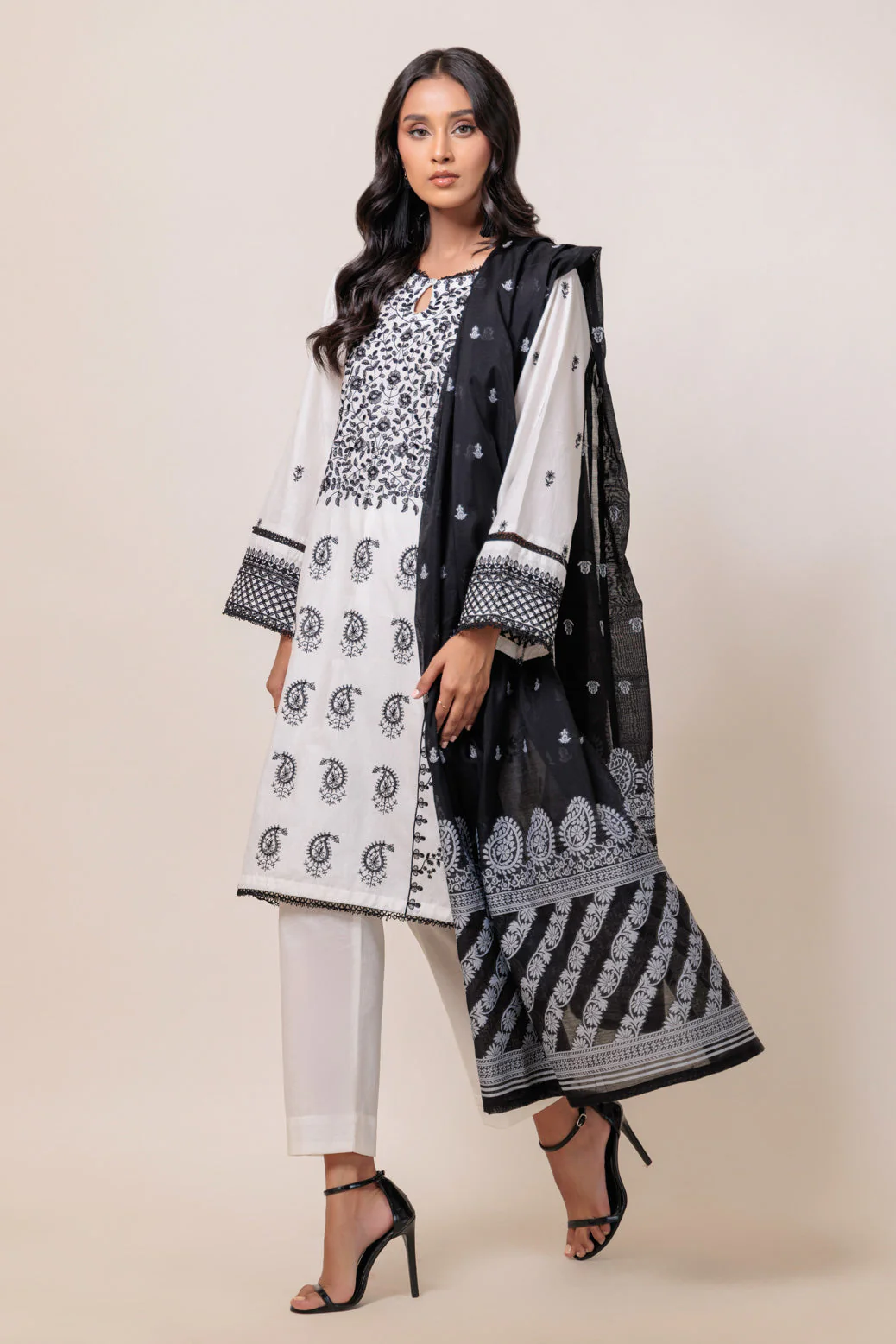 WHITE-CAMBRIC-3 PIECE (BPS6243P20) - Image 3