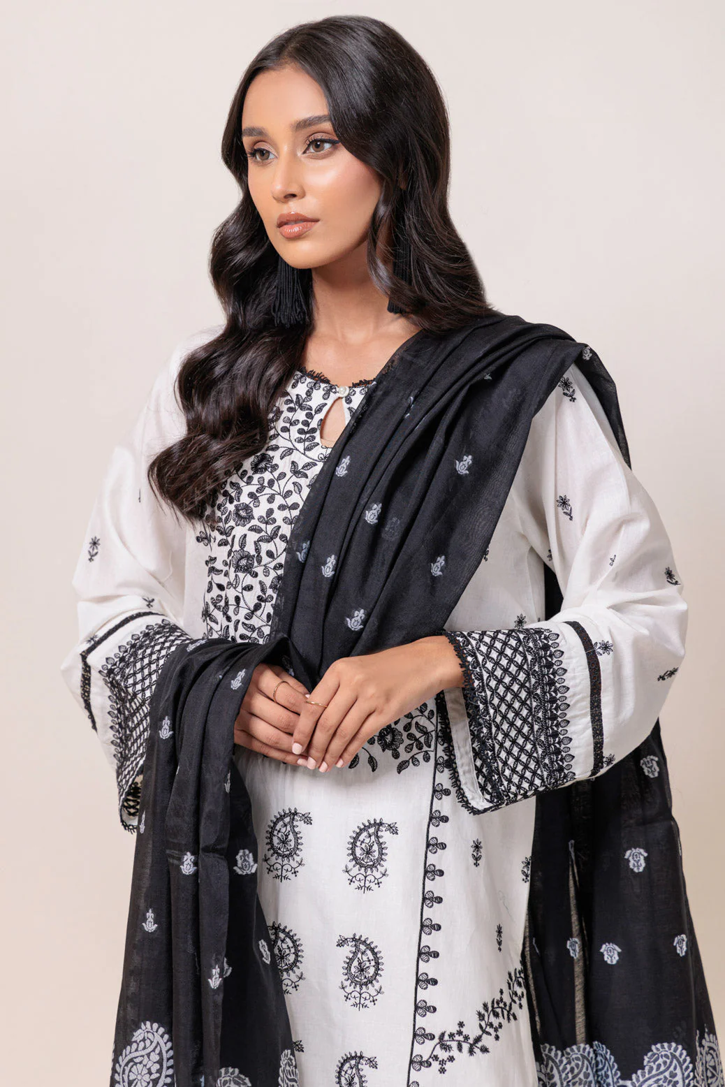 WHITE-CAMBRIC-3 PIECE (BPS6243P20) - Image 4