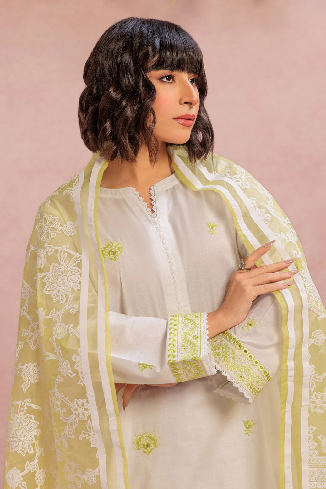 WHITE-CAMBRIC-3 PIECE (BS6243P09) - Image 4