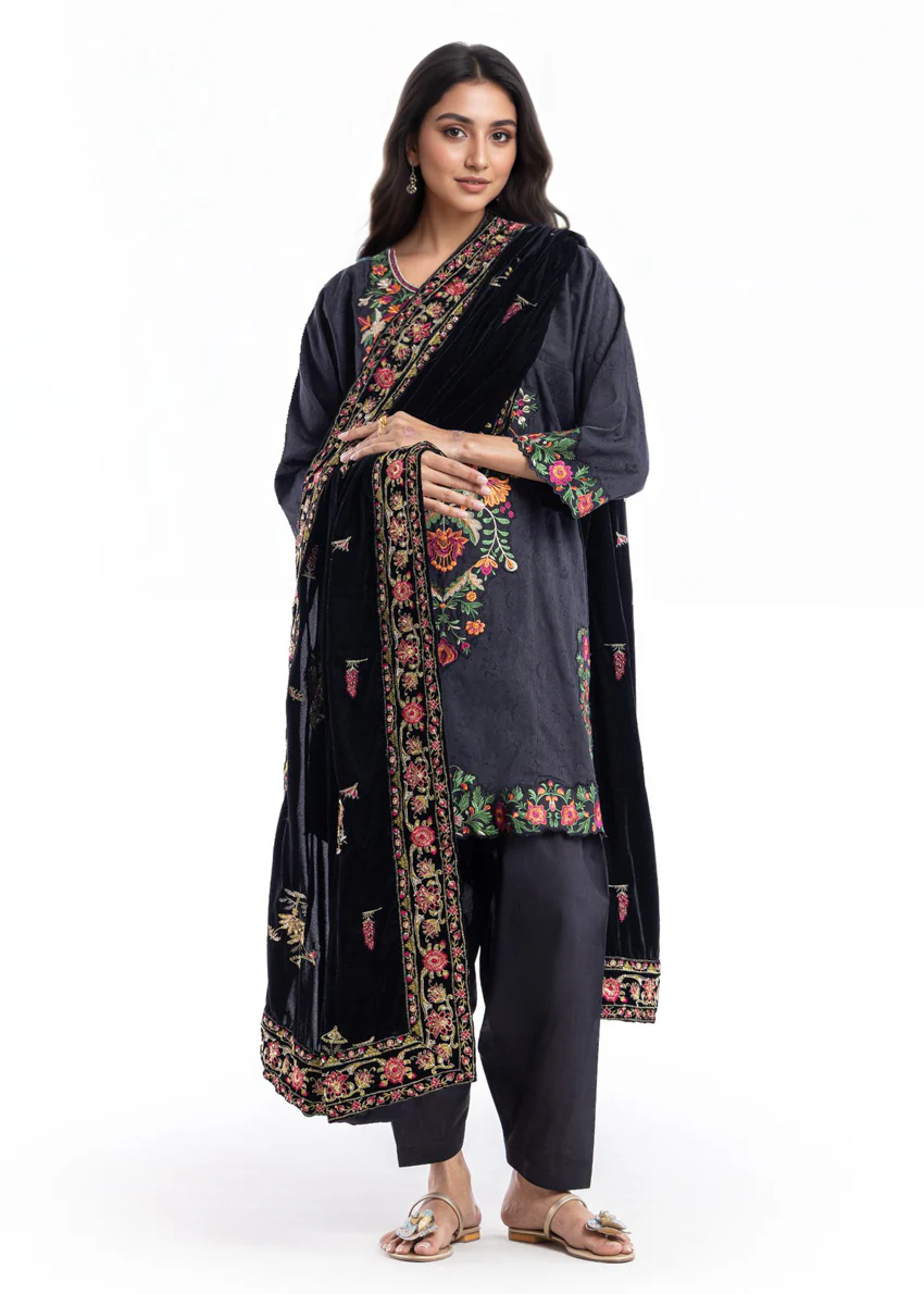 Embroidered Velvet Shawl (WPSHWBS26F2) - Image 4
