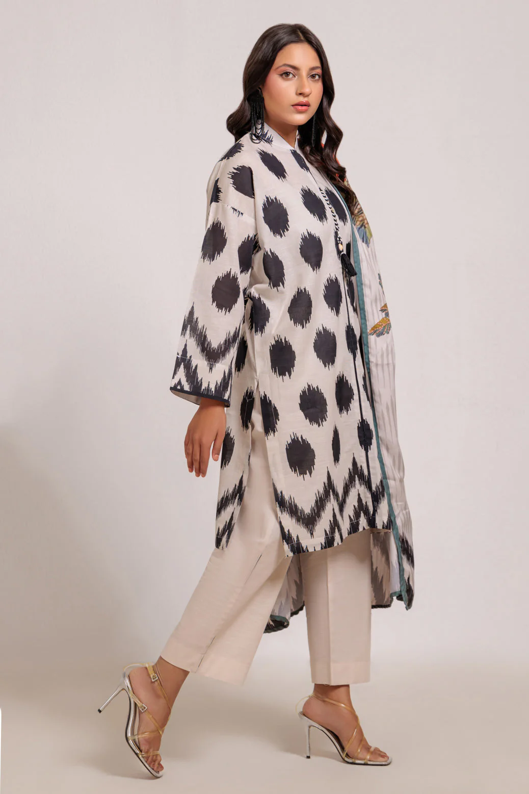 O-WHITE-KHADDAR-3 PIECE (WS2243P47) - Image 3